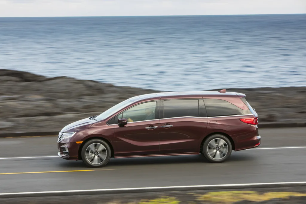 2018 Honda Odyssey driving on the highway in Hawaii