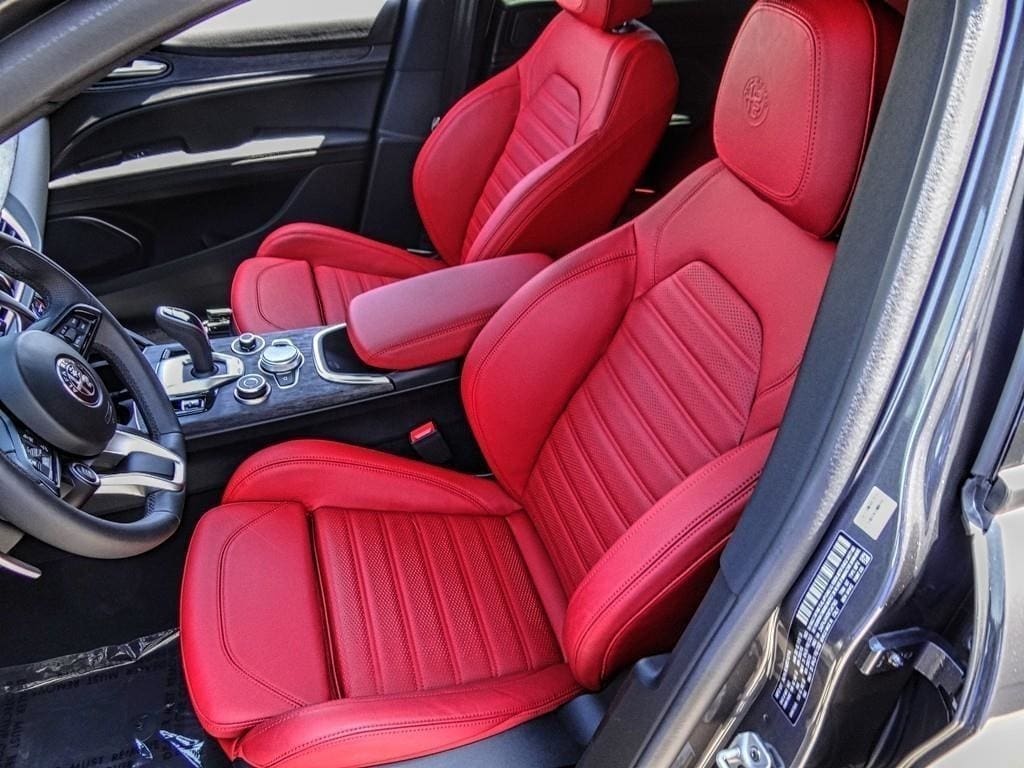 2022 Alfa Romeo Stelvio for sale interior