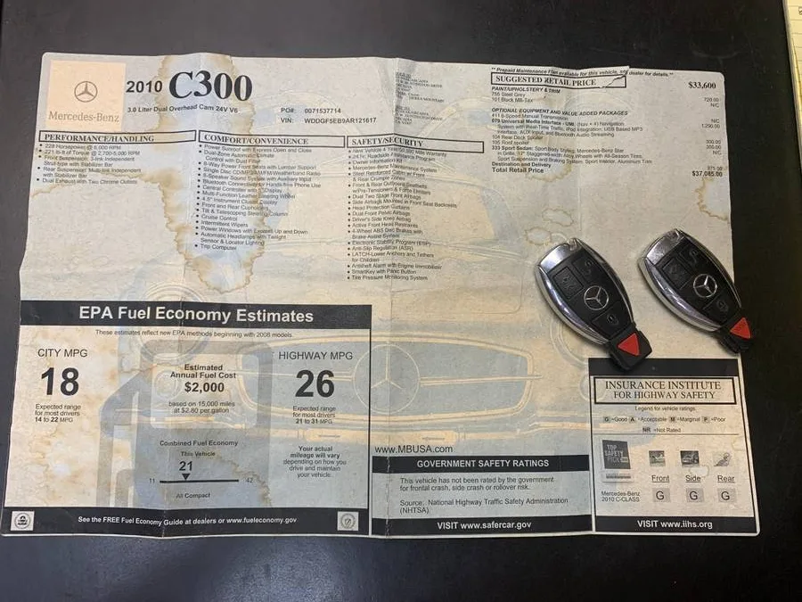 2010 Mercedes-Benz C300 window sticker and keys