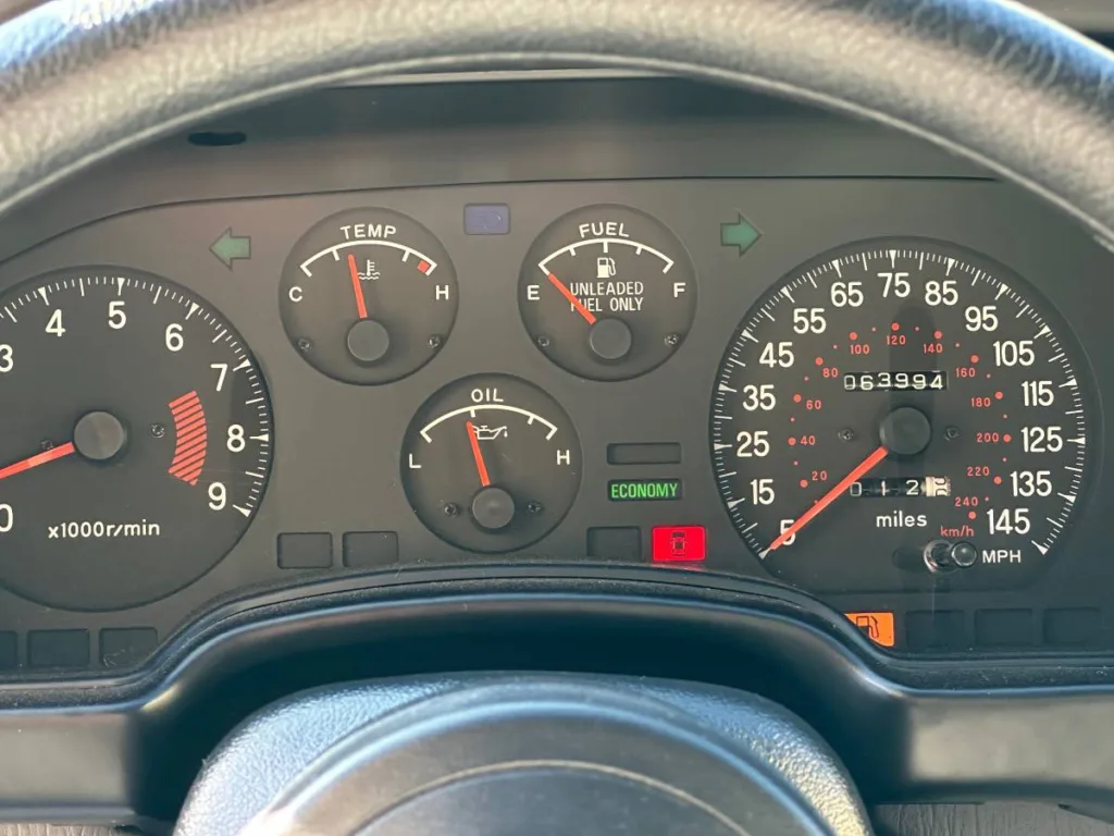 1992 Plymouth Laser instrument panel