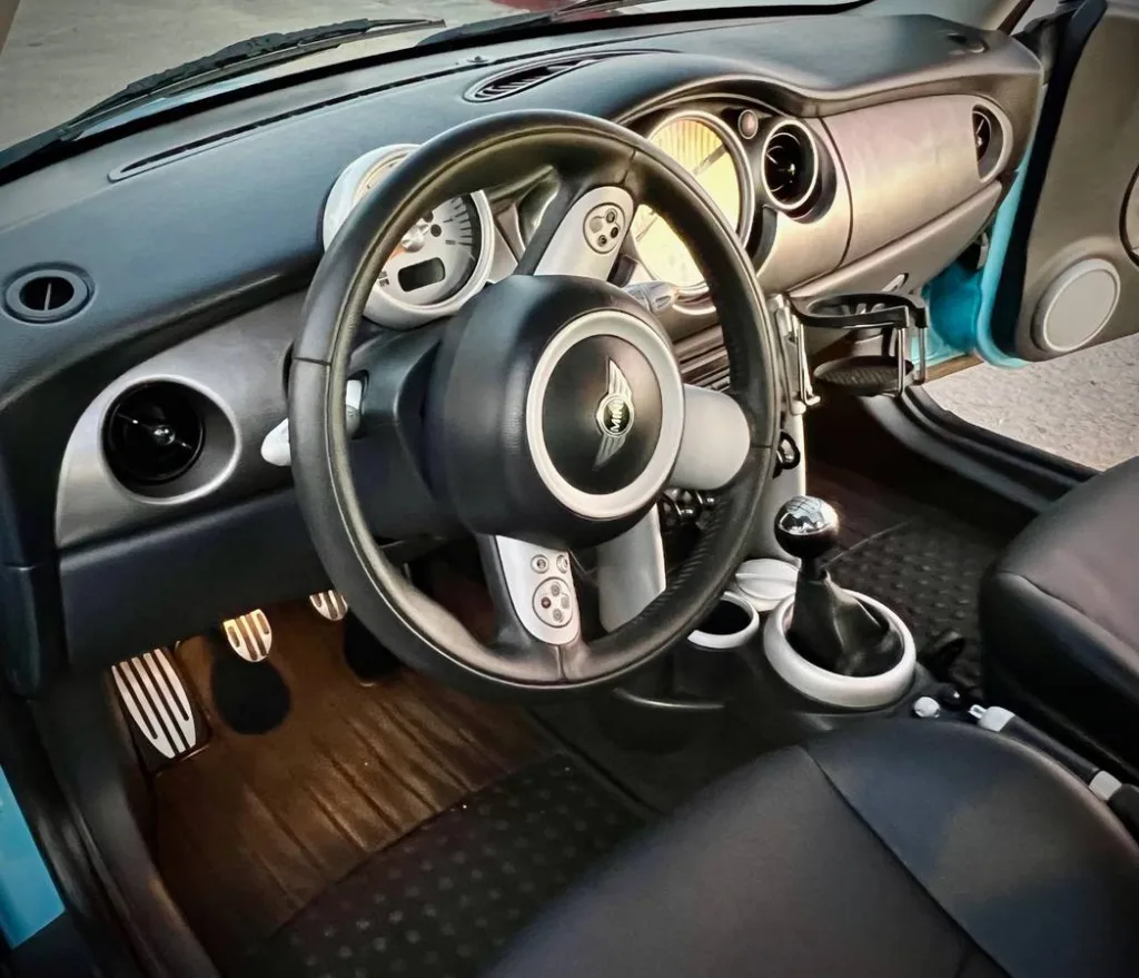 2005 Mini Cooper S interior steering wheel and dash