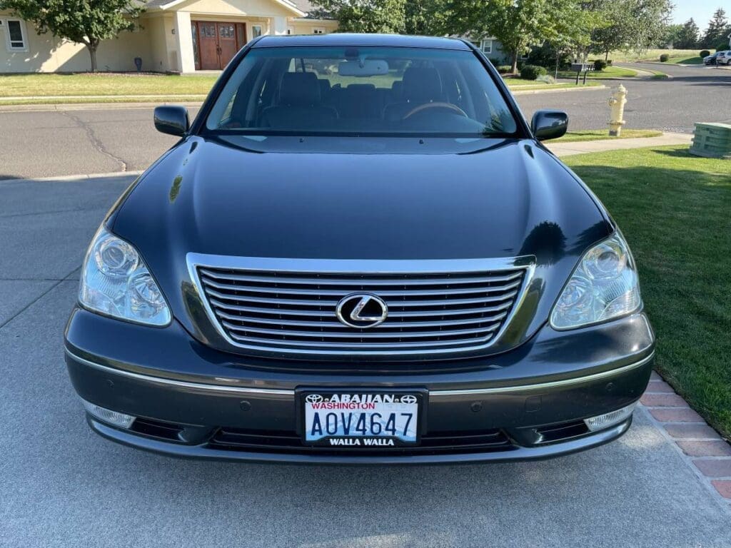 2004 Lexus LS 430 exterior front