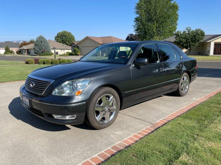 2004 Lexus LS 430 exterior left front